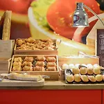 Ibis Laval Le Relais D'armor Hotel Change (Mayenne)