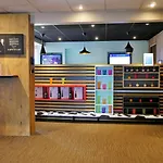 Ibis Laval Le Relais D'armor Hotel Change (Mayenne)