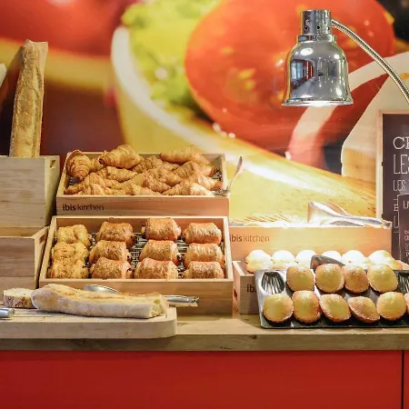 Hotel Ibis Laval Le Relais D'armor 3*