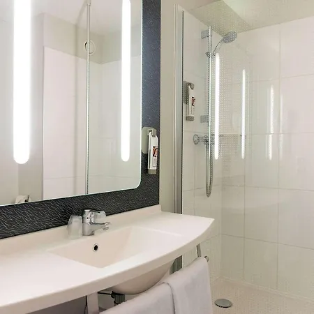 Ibis Laval Le Relais D'armor 3* Changé
