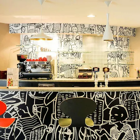 Ibis Laval Le Relais D'armor فندق