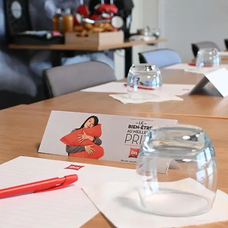 Ibis Laval Le Relais D'armor Hotel Change (Mayenne)