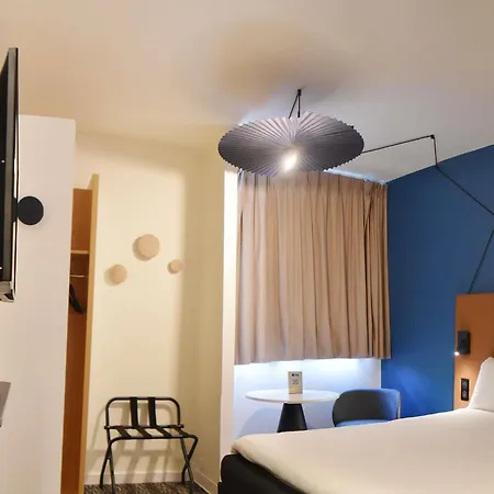 Ibis Laval Le Relais D'armor Hotel
