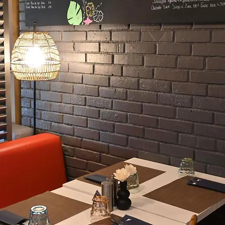 Hotel Ibis Laval Le Relais D'armor