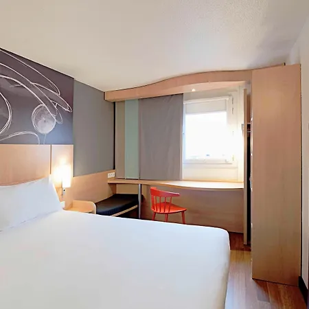 Ibis Laval Le Relais D'armor Changé