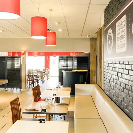 Ibis Laval Le Relais D'armor Hotel