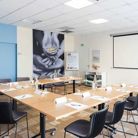 Ibis Laval Le Relais D'armor Hotel 3*