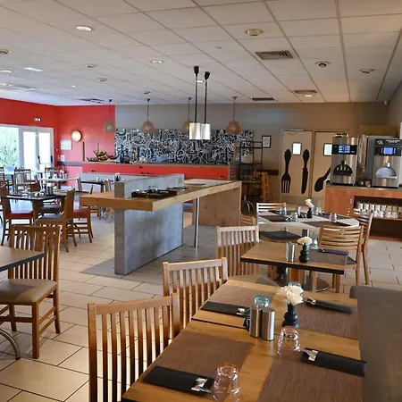Ibis Laval Le Relais D'armor Hotel 3*