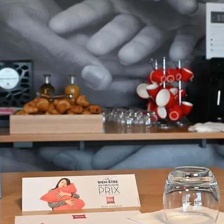 Ibis Laval Le Relais D'armor Hotel 3*