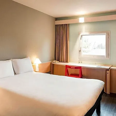 Ibis Laval Le Relais D'armor 3*