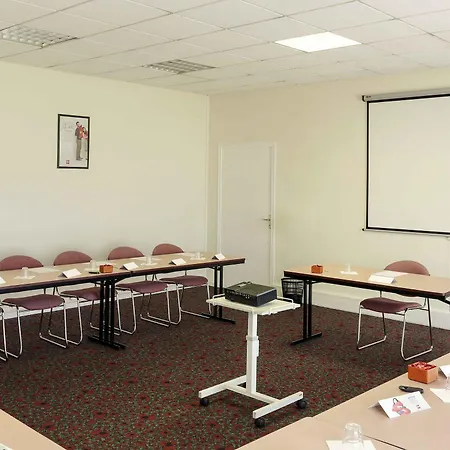 فندق Ibis Laval Le Relais D'armor 3*