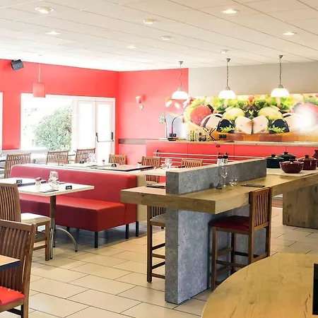 Ibis Laval Le Relais D'armor Hotel