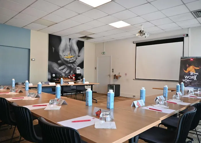 Ibis Laval Le Relais D'armor 3* Changé