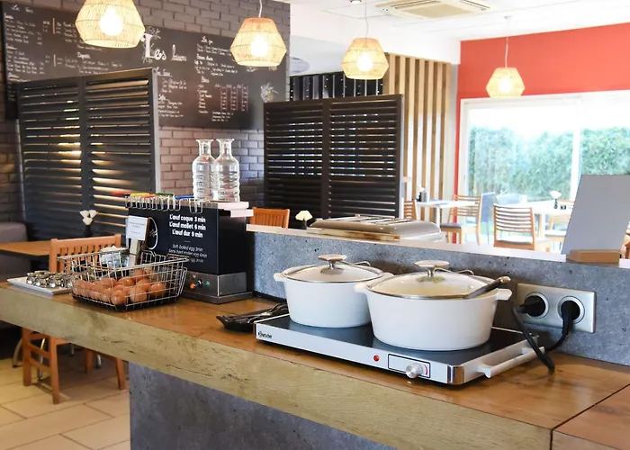 Hotel Ibis Laval Le Relais D'armor 3*