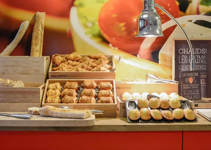 Ibis Laval Le Relais D'armor Hotel Changé