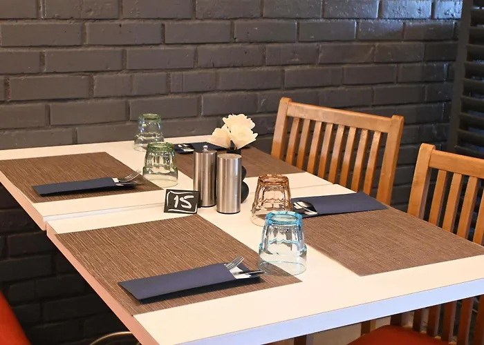 Ibis Laval Le Relais D'armor 3* Changé