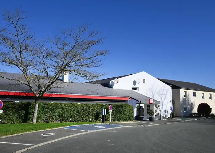 Ibis Laval Le Relais D'armor 3* Changé