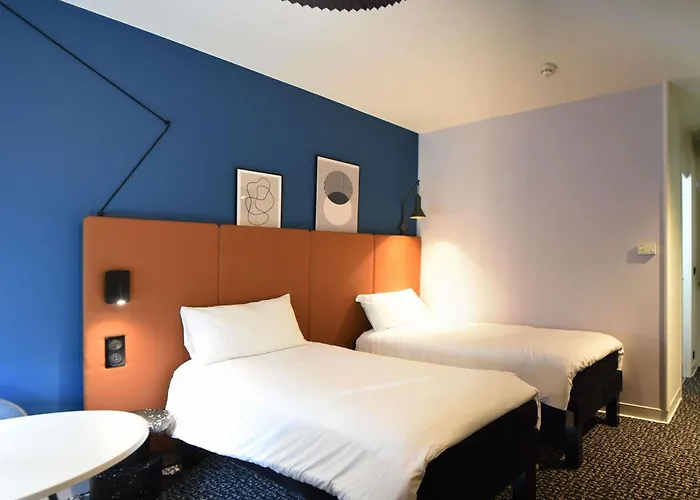 Ibis Laval Le Relais D'armor Hotel 3*