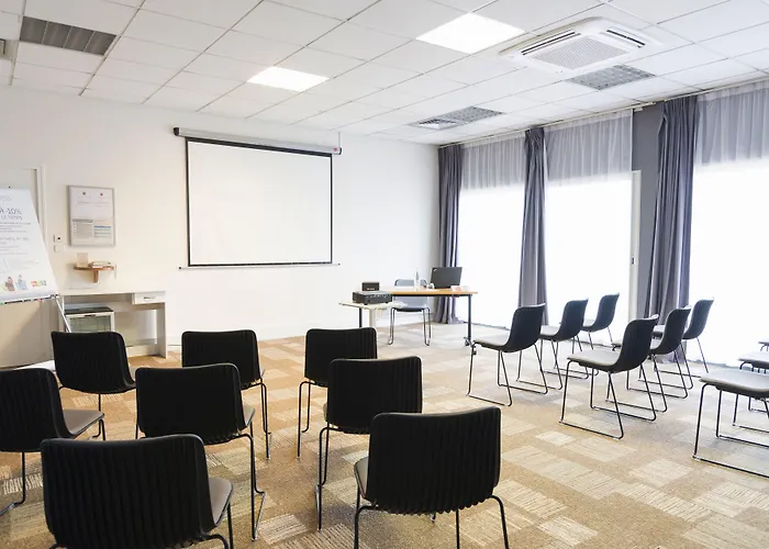 Ibis Laval Le Relais D'armor Changé