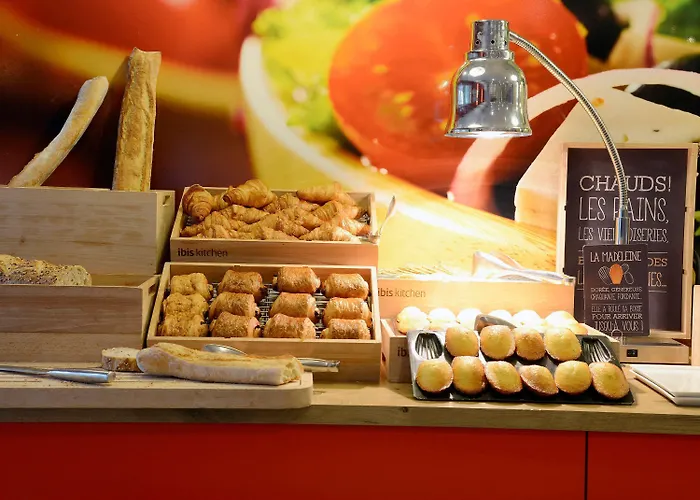 Ibis Laval Le Relais D'armor Hotel